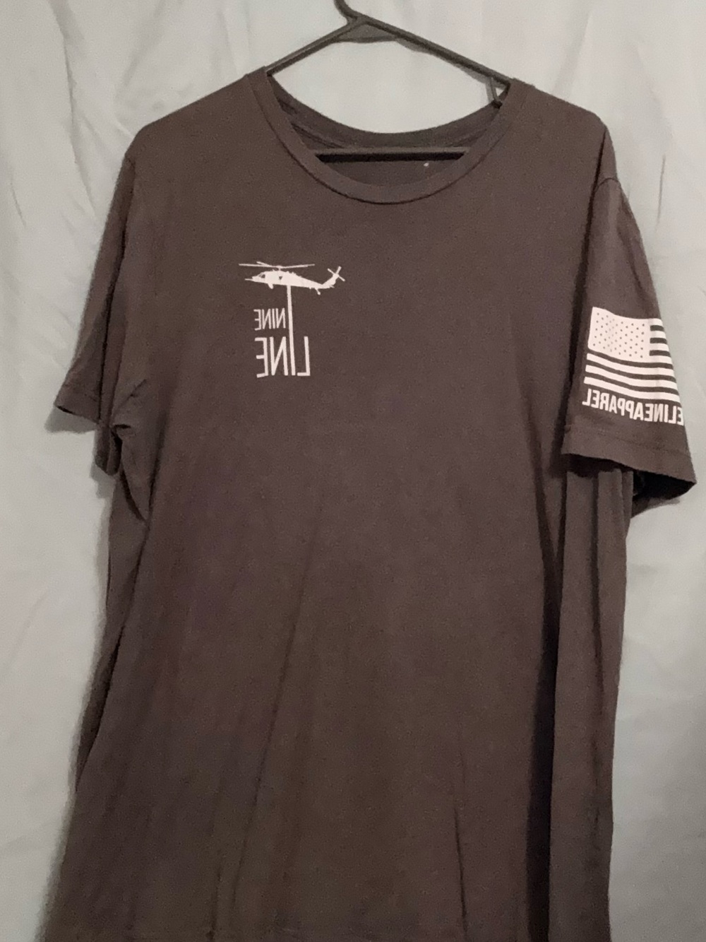 Nine Line Apparel Men's Gray Graphic T-Shirt Helicopter USA Flag Size